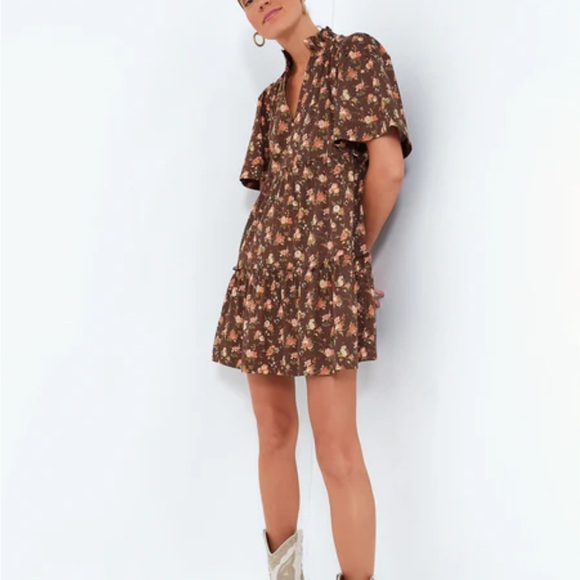 Tuckernuck Dresses & Skirts - NWT! Tuckernuck Chintz Brown Floral Mini Dress